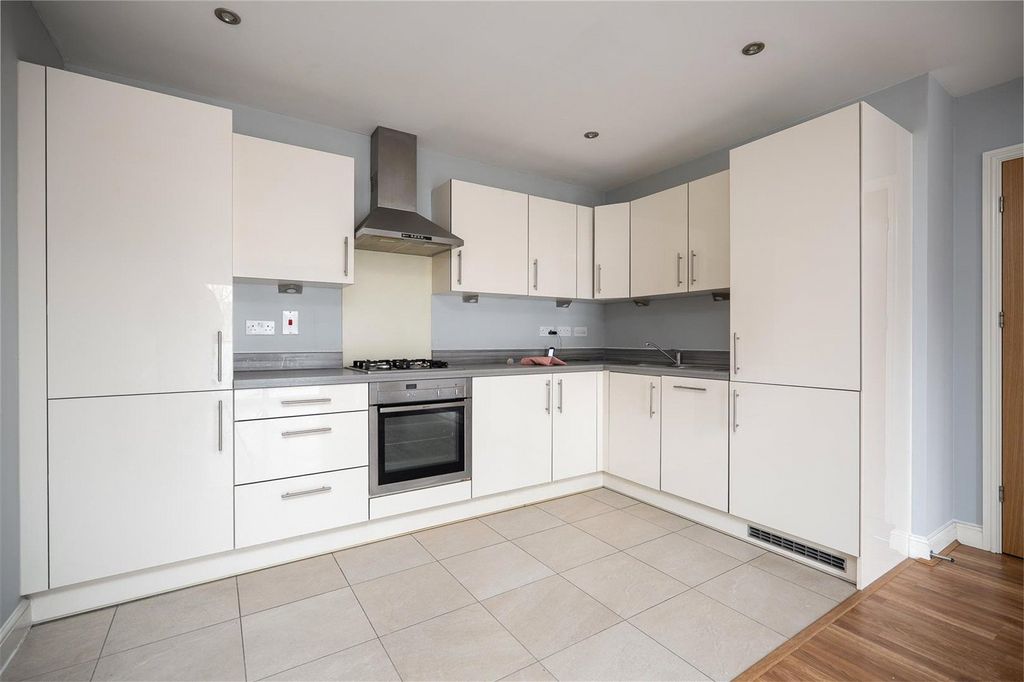 Property photo 2 of 12 Picture 2