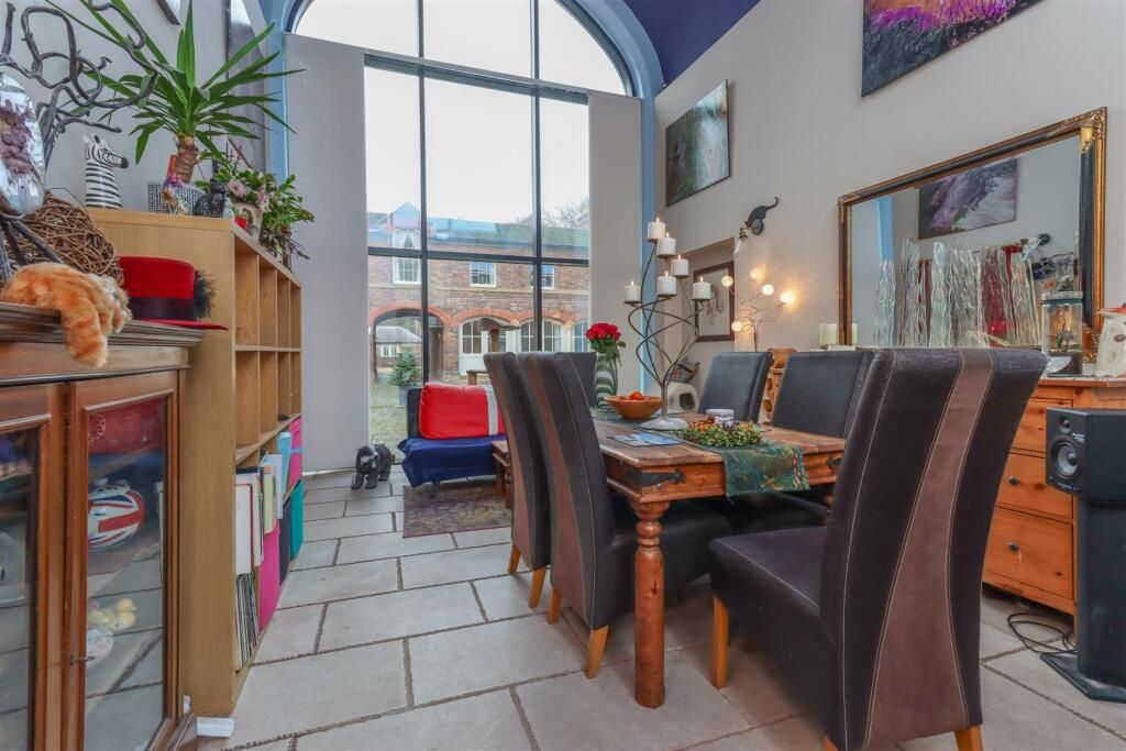 Property photo 2 of 43