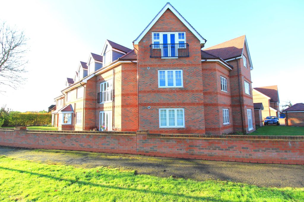 Property photo 3 of 9 Front