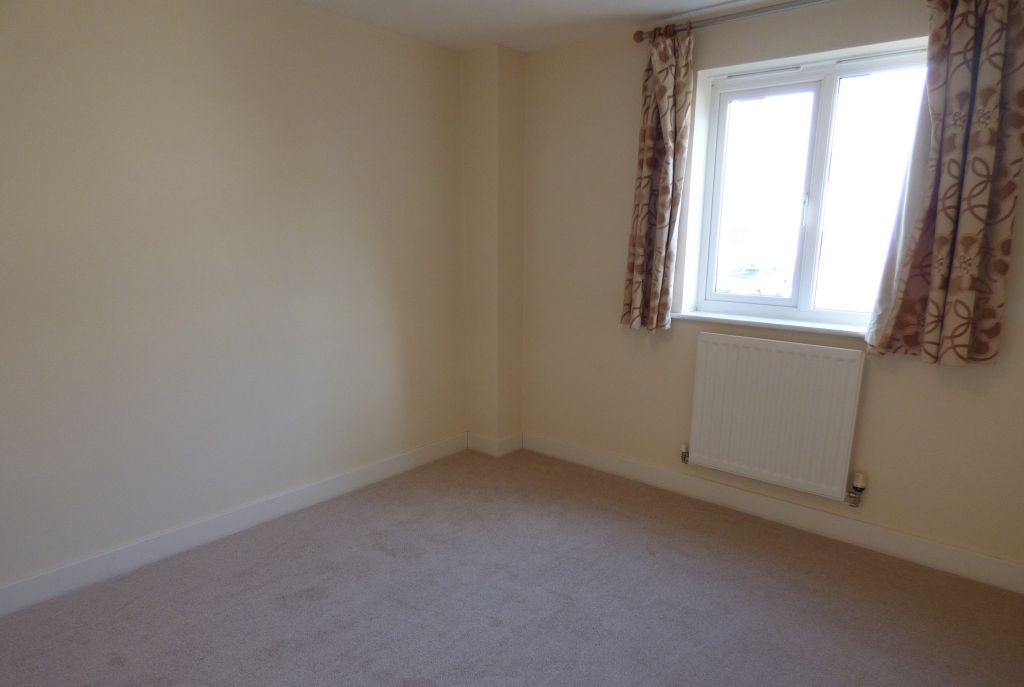 Property photo 3 of 8 Seacole Crescent 5 B