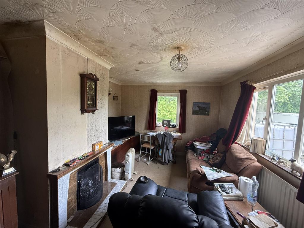 Property photo 3 of 15 Living Room