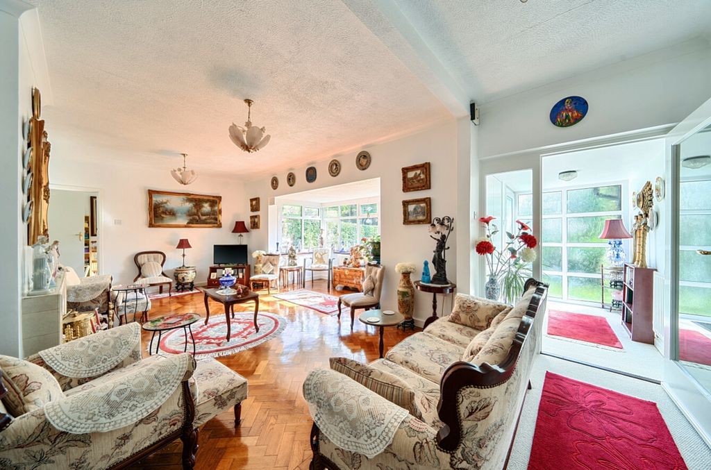 Property photo 3 of 26 1424974-5-69A99Ae388873