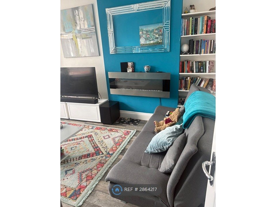 Property photo 2 of 6