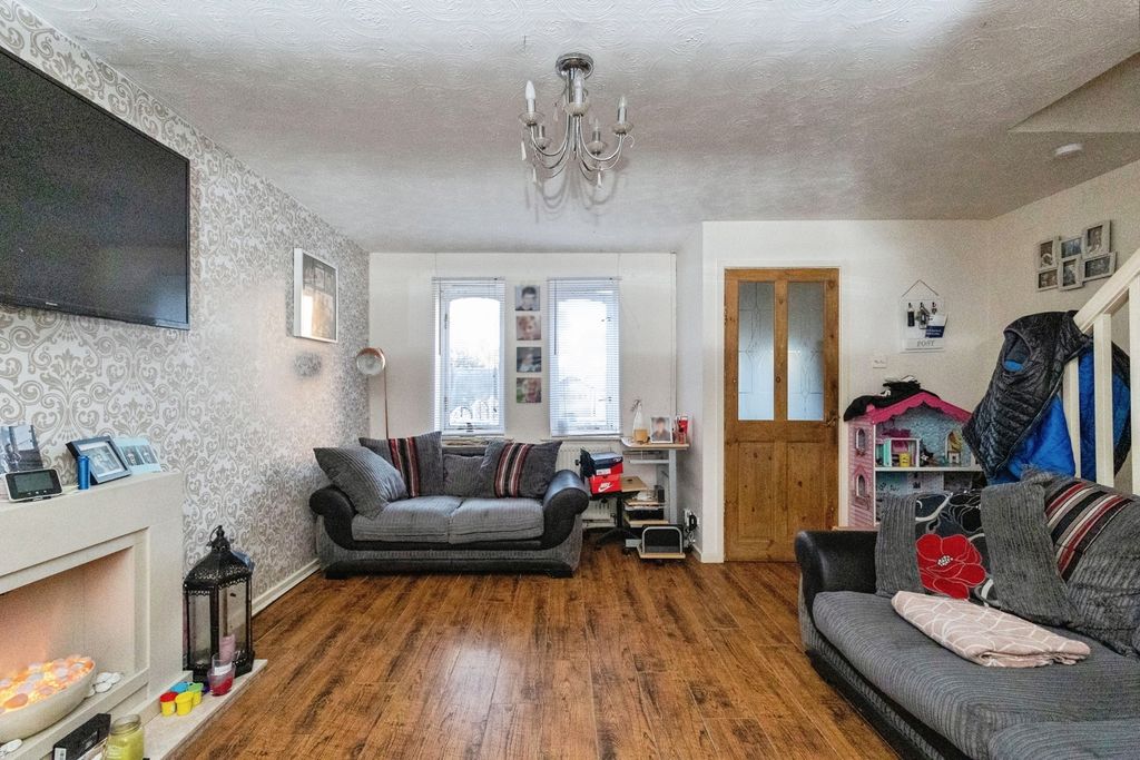 Property photo 2 of 18 Photo