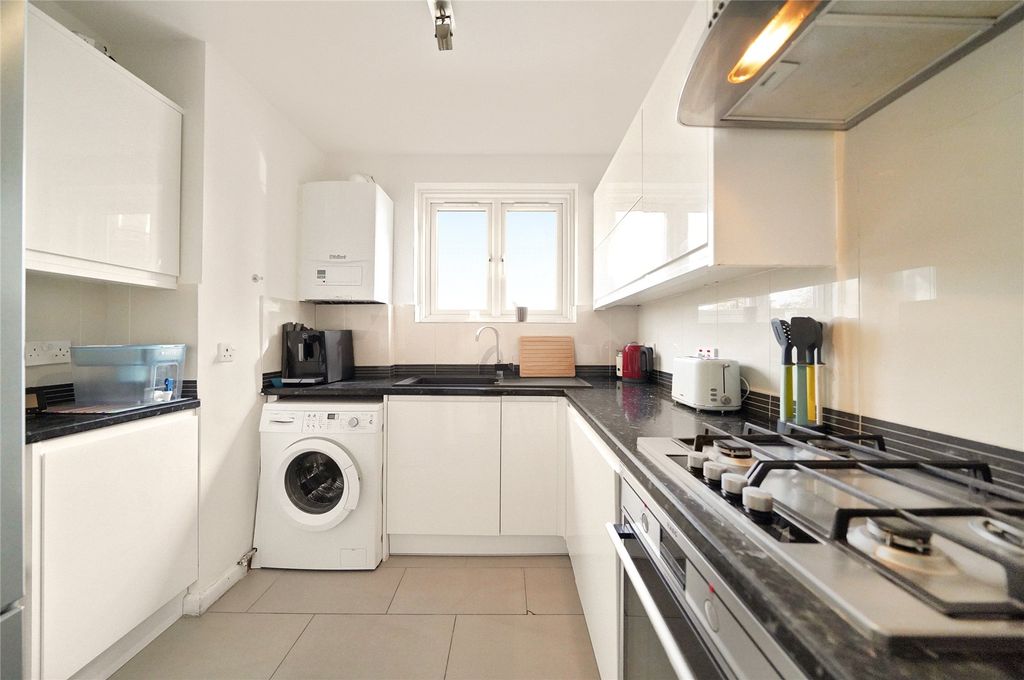 Property photo 1 of 17 Picture No. 28