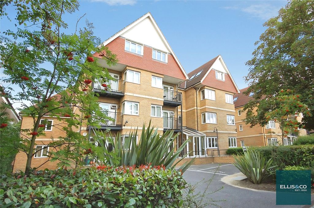 Property photo 1 of 9 Picture No. 14
