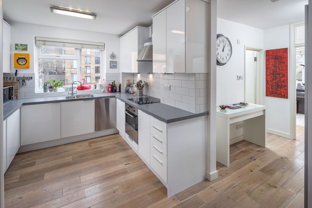 Property photo 3 of 9