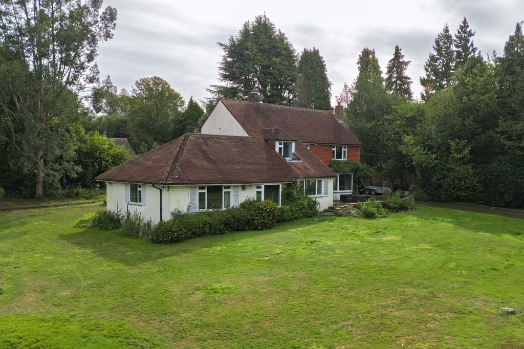 Property photo 3 of 44