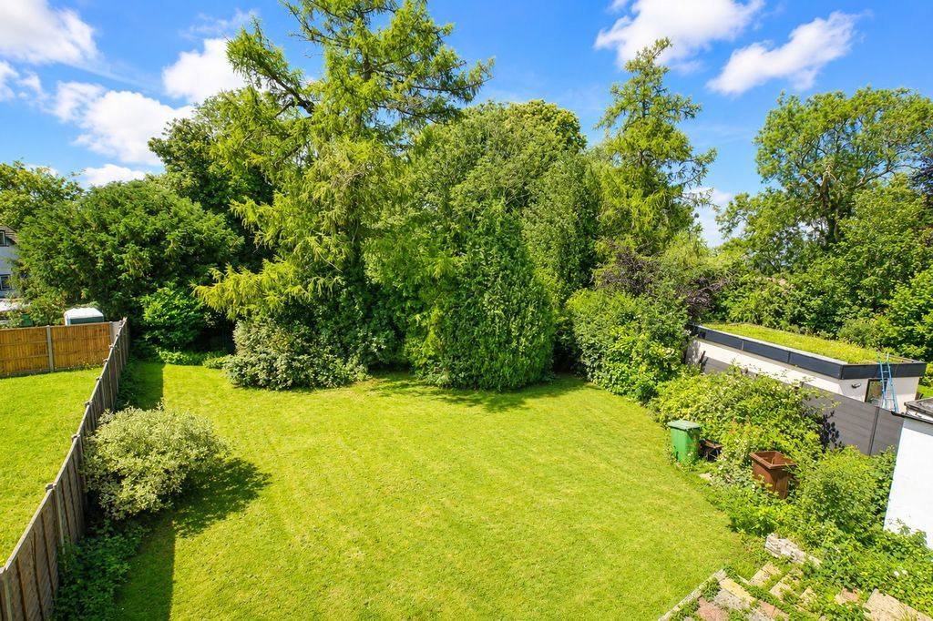 Property photo 2 of 18 Photo 9