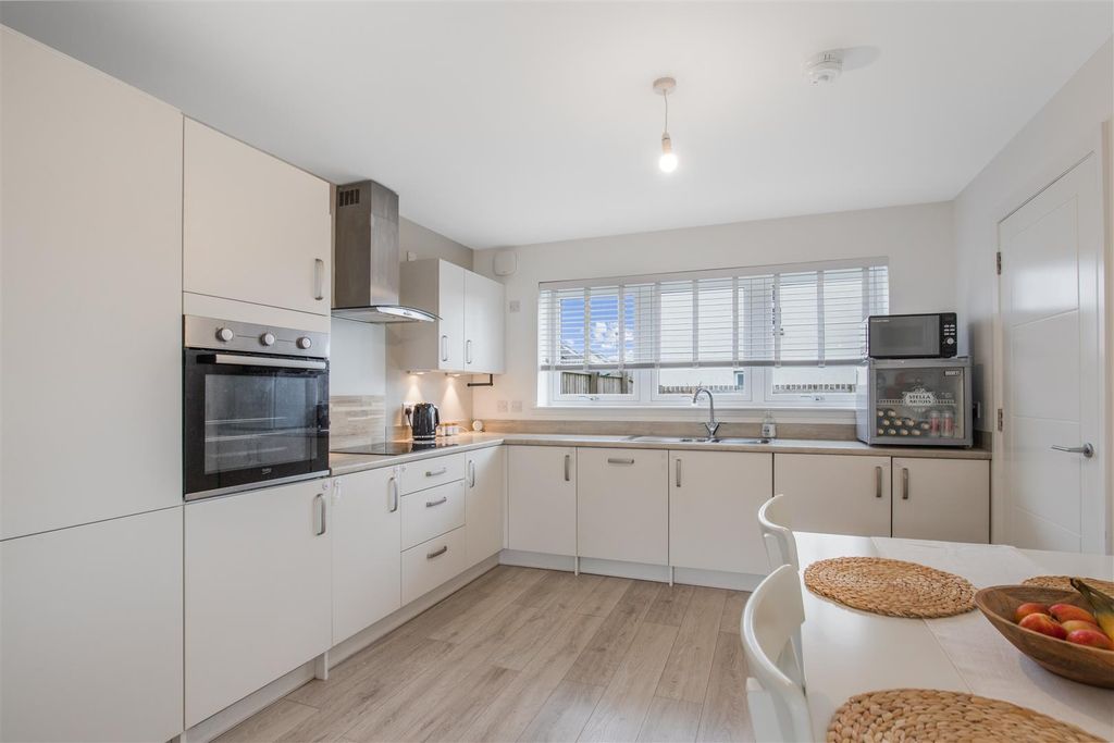 Property photo 2 of 47 Img_2973.Jpg