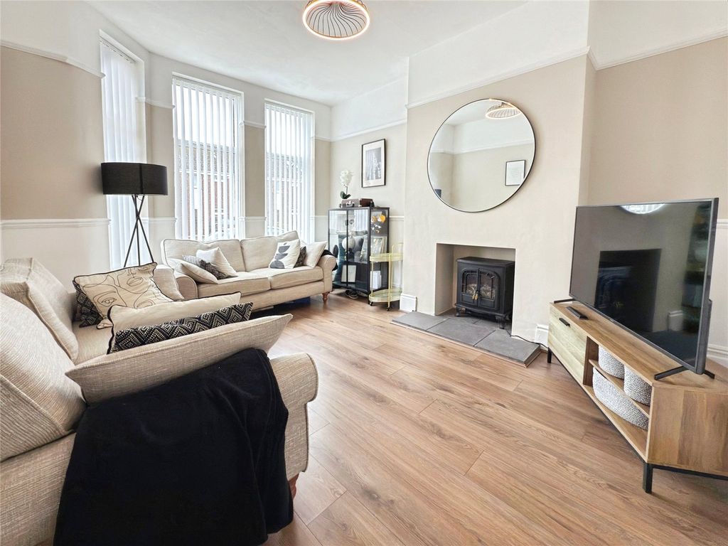 Property photo 2 of 15 Picture No. 28
