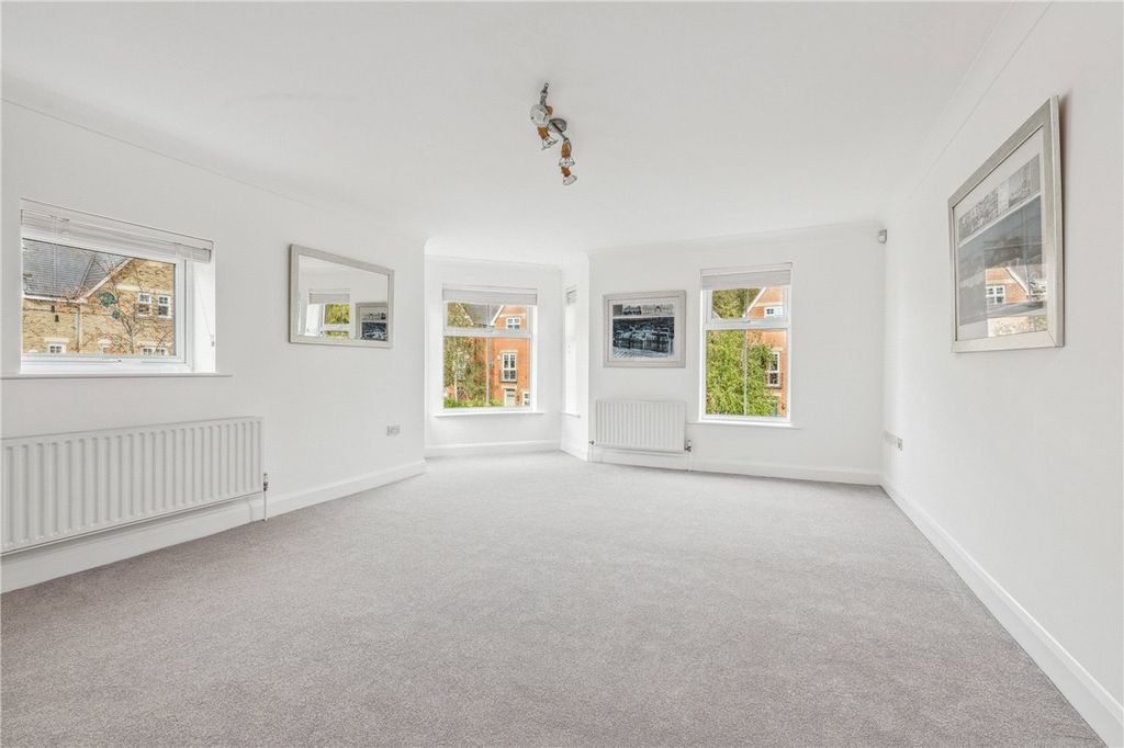 Property photo 2 of 18 Picture No. 09