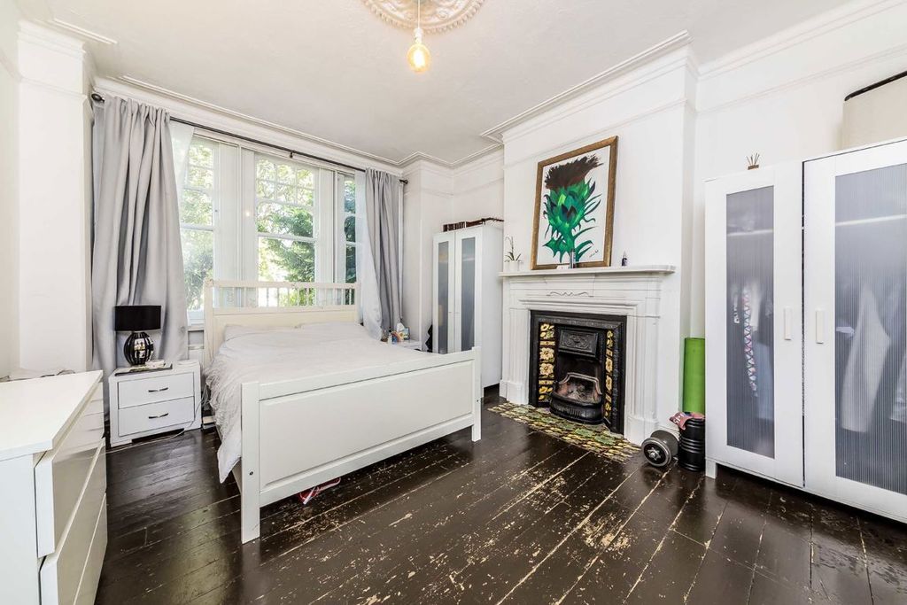 Property photo 3 of 4