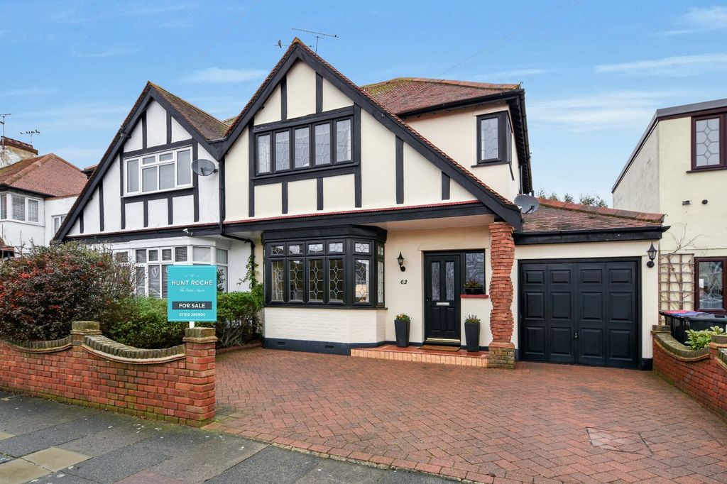 Property photo 2 of 42 Picture No. 20