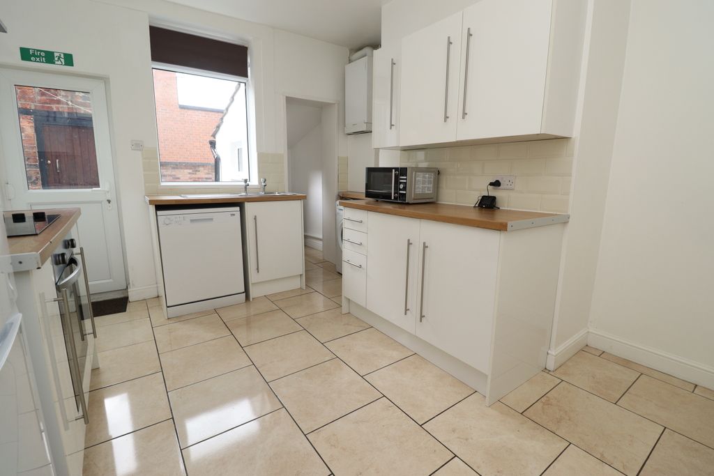 Property photo 3 of 10 Img_8354