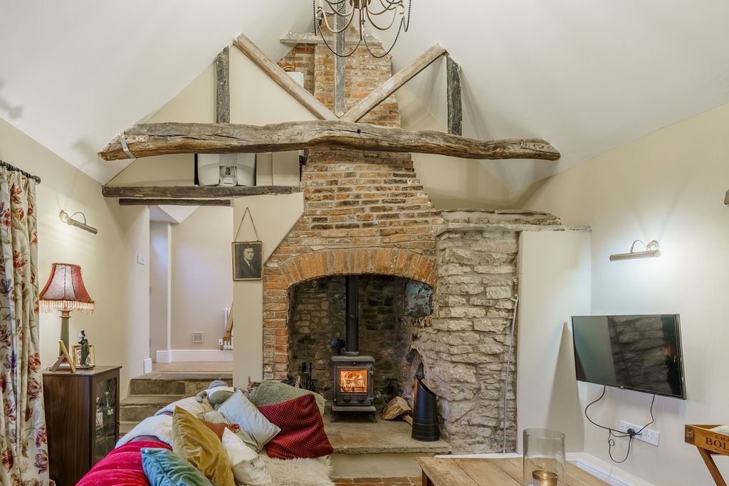 Property photo 3 of 26