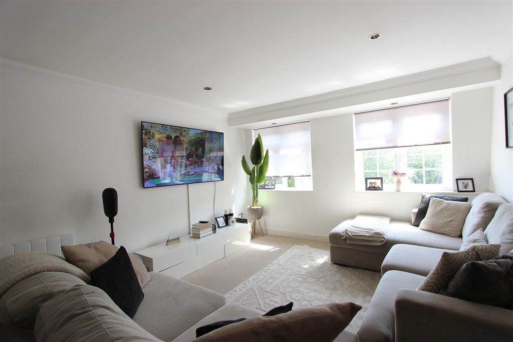 Property photo 2 of 10 Img_6071.Jpg