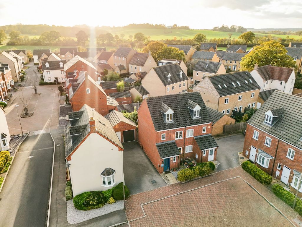 Property photo 2 of 30