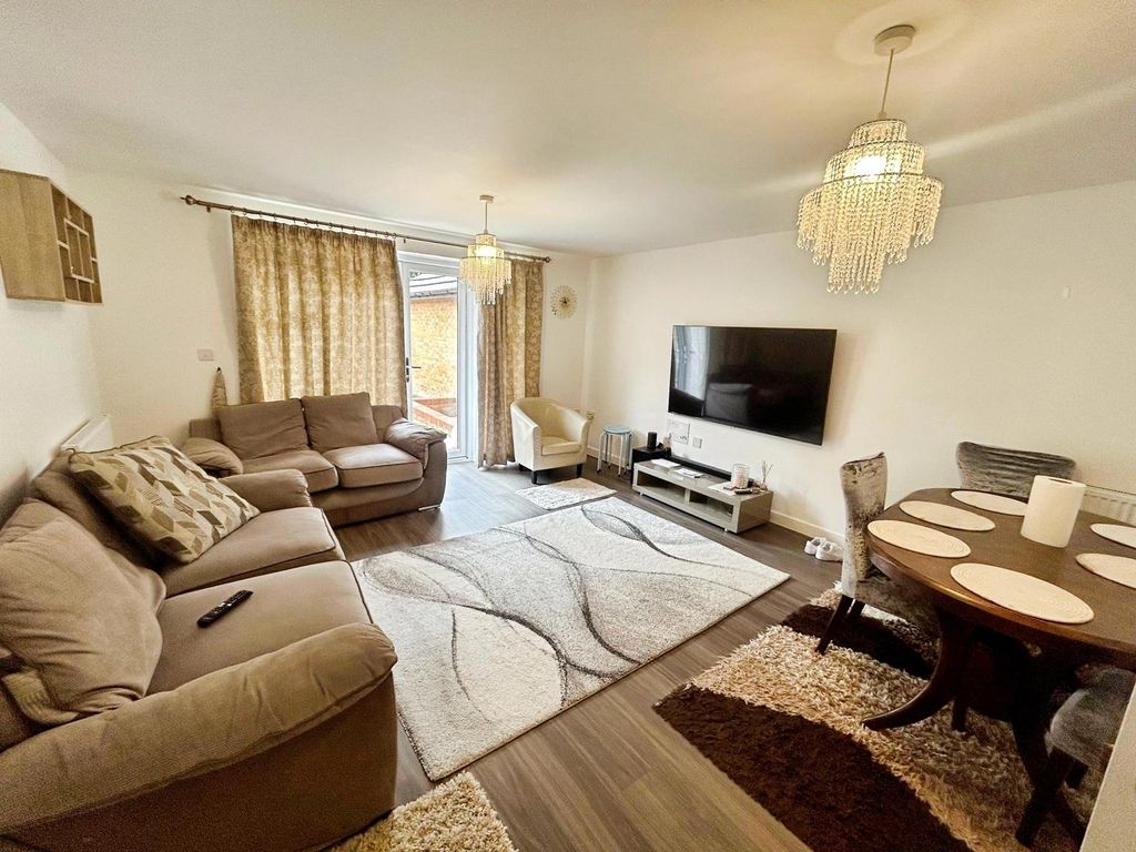 Property photo 2 of 10 Pbox-Img.Jpg