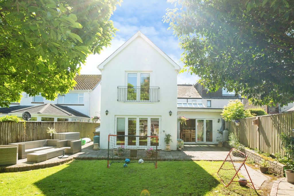 Property photo 1 of 26