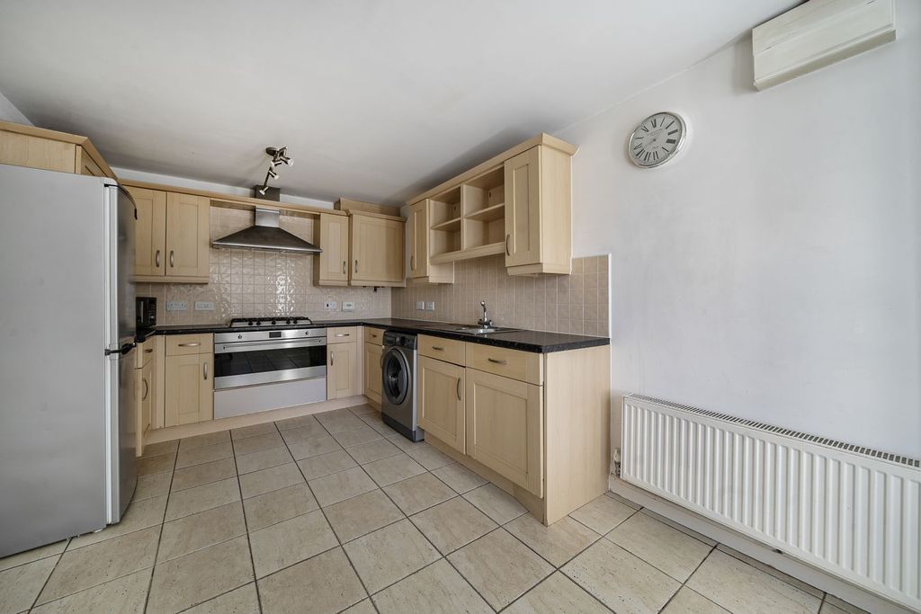 Property photo 3 of 22