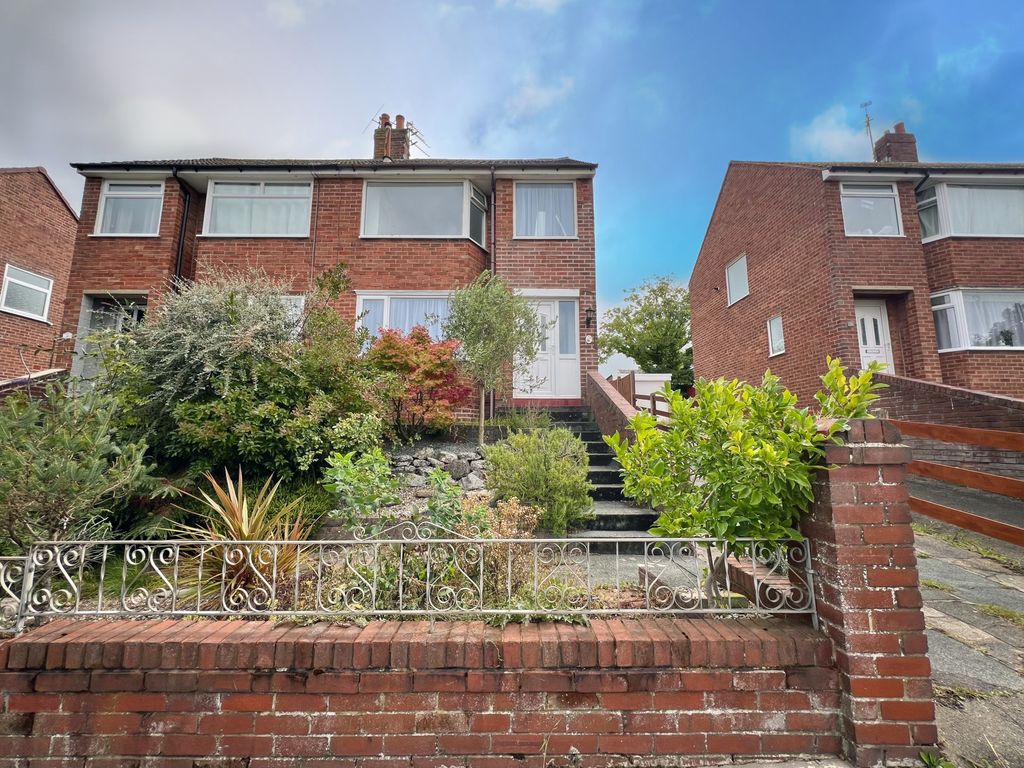 Property photo 1 of 18