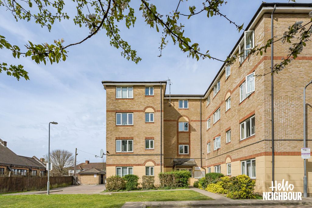 Property photo 3 of 17 Photo 2