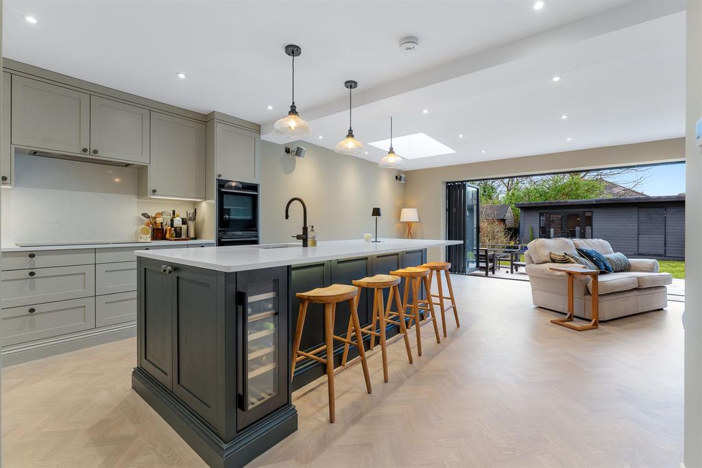 Property photo 2 of 38 Image 2