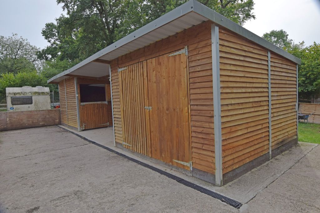 Property photo 2 of 10