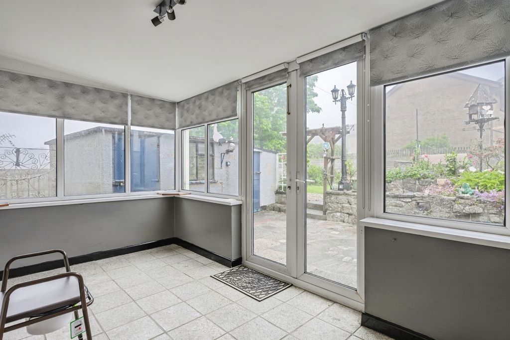 Property photo 3 of 24 Pbox-Img.Jpg