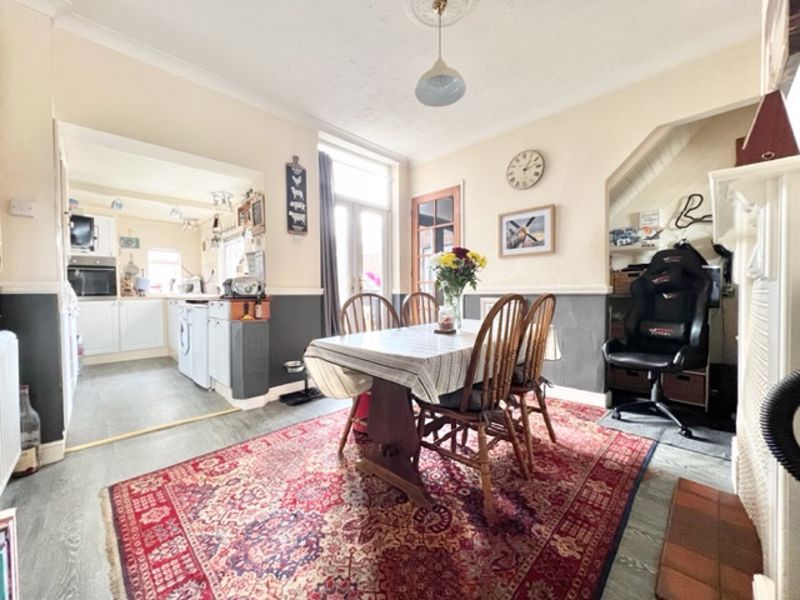 Property photo 3 of 10 Dining Kitchen