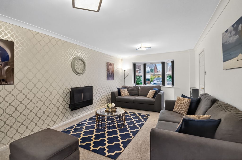 Property photo 3 of 20 Living Room