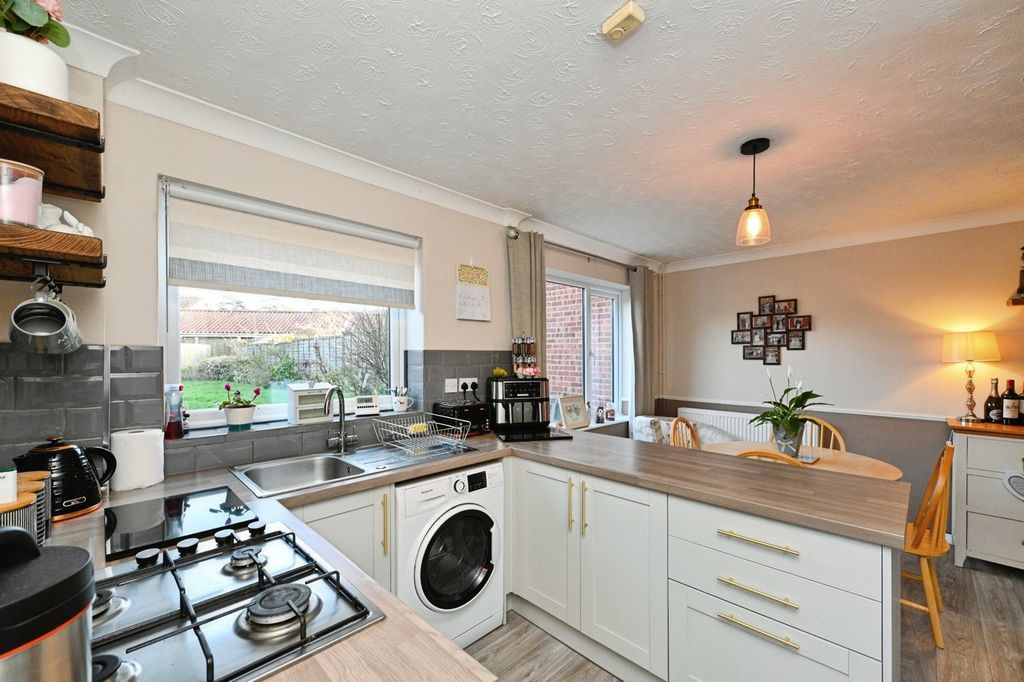 Property photo 2 of 20 Pbox-Img.Jpg