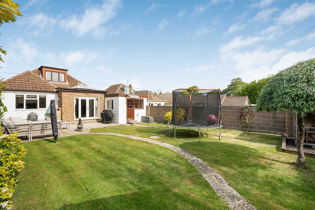 Property photo 1 of 34
