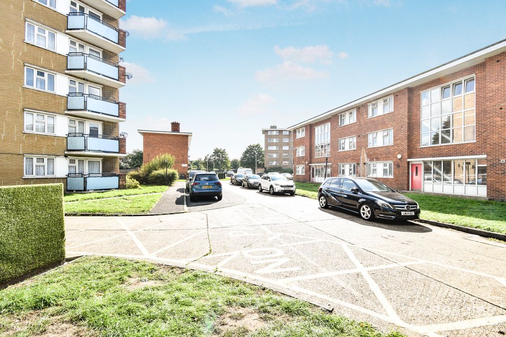 Property photo 2 of 16