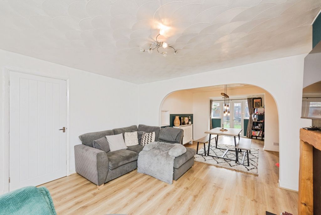 Property photo 2 of 24 Pbox-Img.Jpg