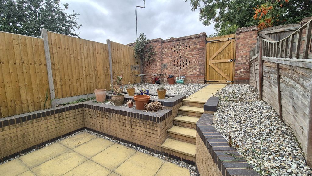 Property photo 2 of 17