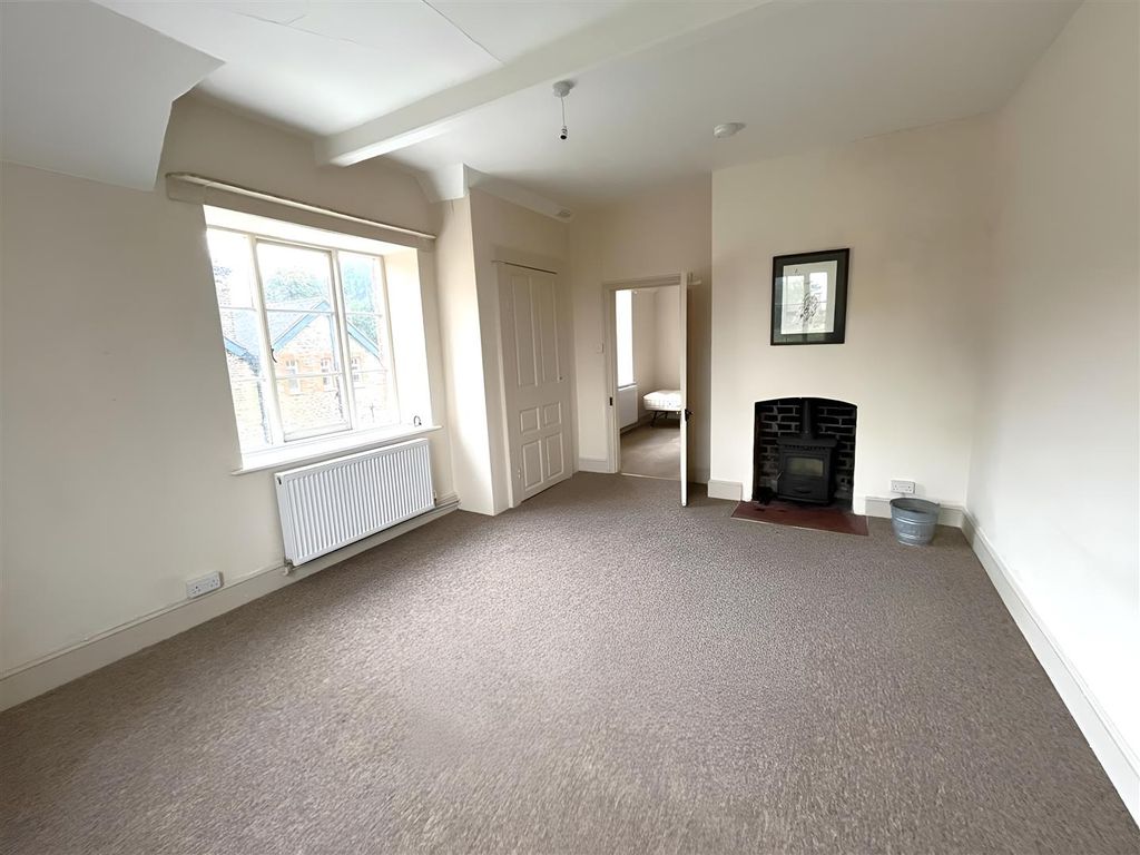 Property photo 3 of 8 Sitting Room