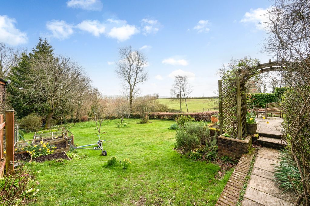 Property photo 2 of 26