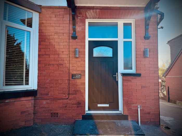 Property photo 2 of 34
