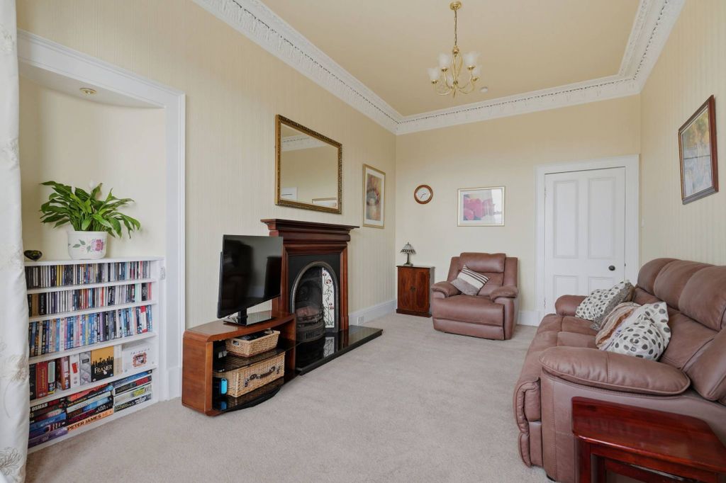 Property photo 3 of 24