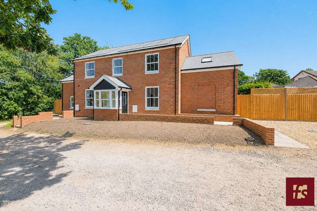 Property photo 2 of 36