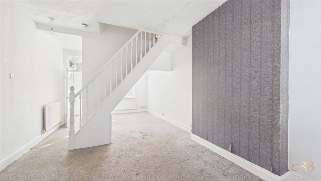 Property photo 2 of 10 Picture No. 11