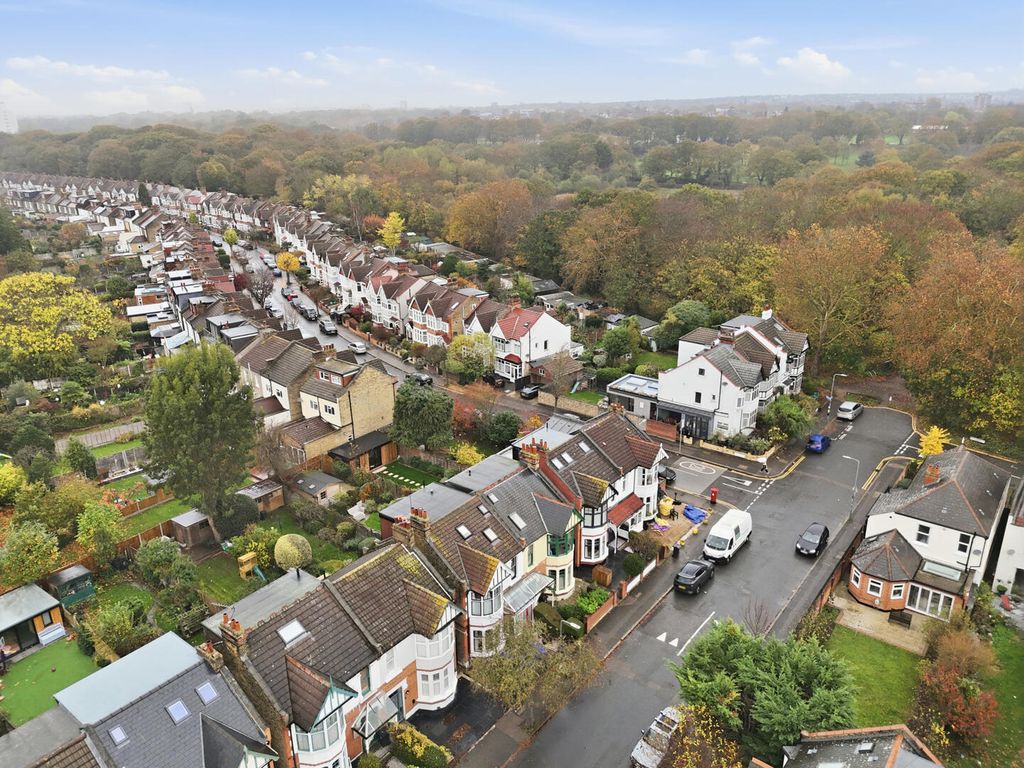 Property photo 2 of 20 Front (Exterior)