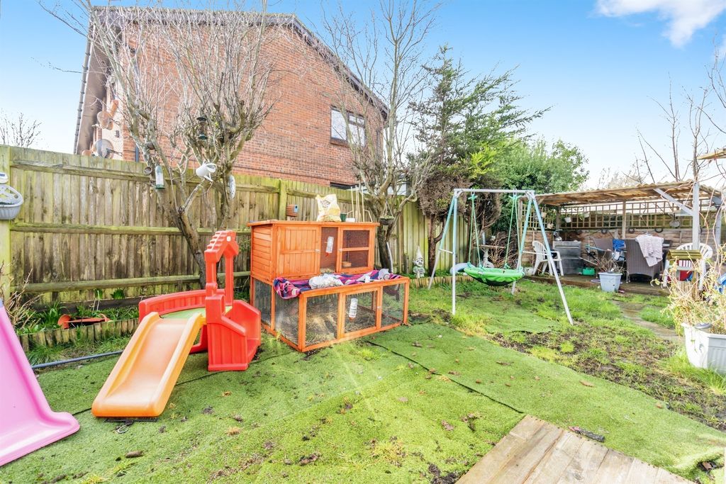 Property photo 3 of 11