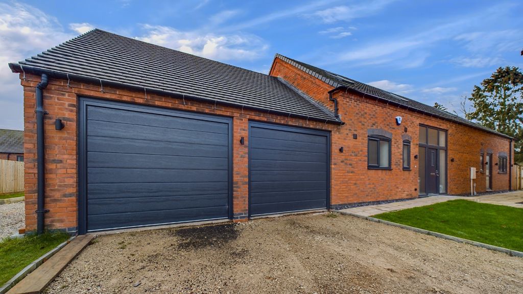 Property photo 1 of 30 3804932