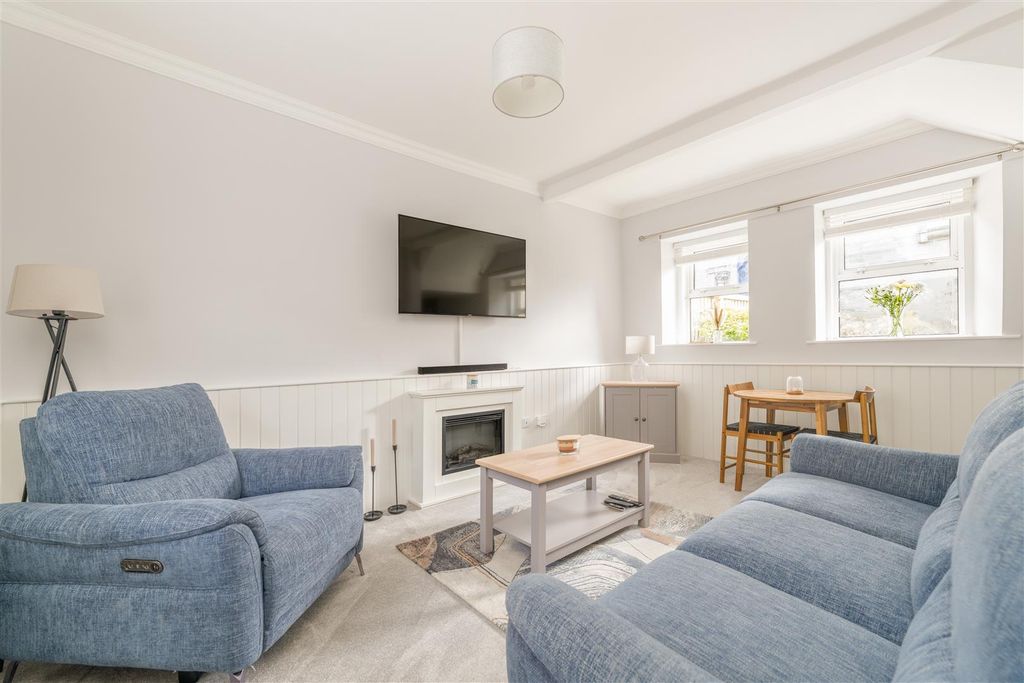 Property photo 3 of 15 Beech_Tent_Lane_Cottage-3.Jpg