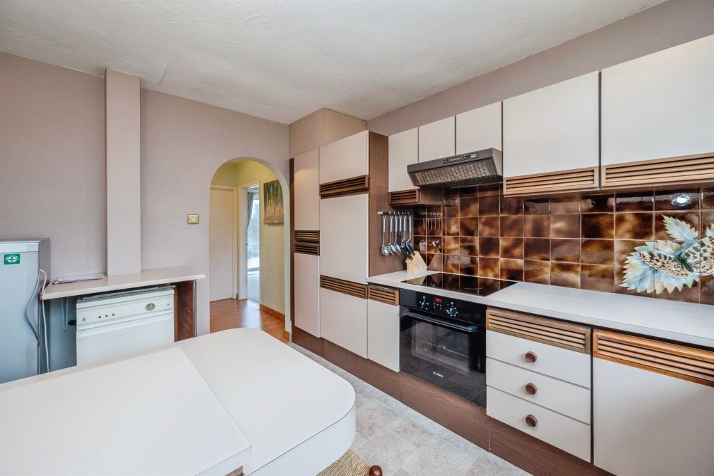 Property photo 3 of 18