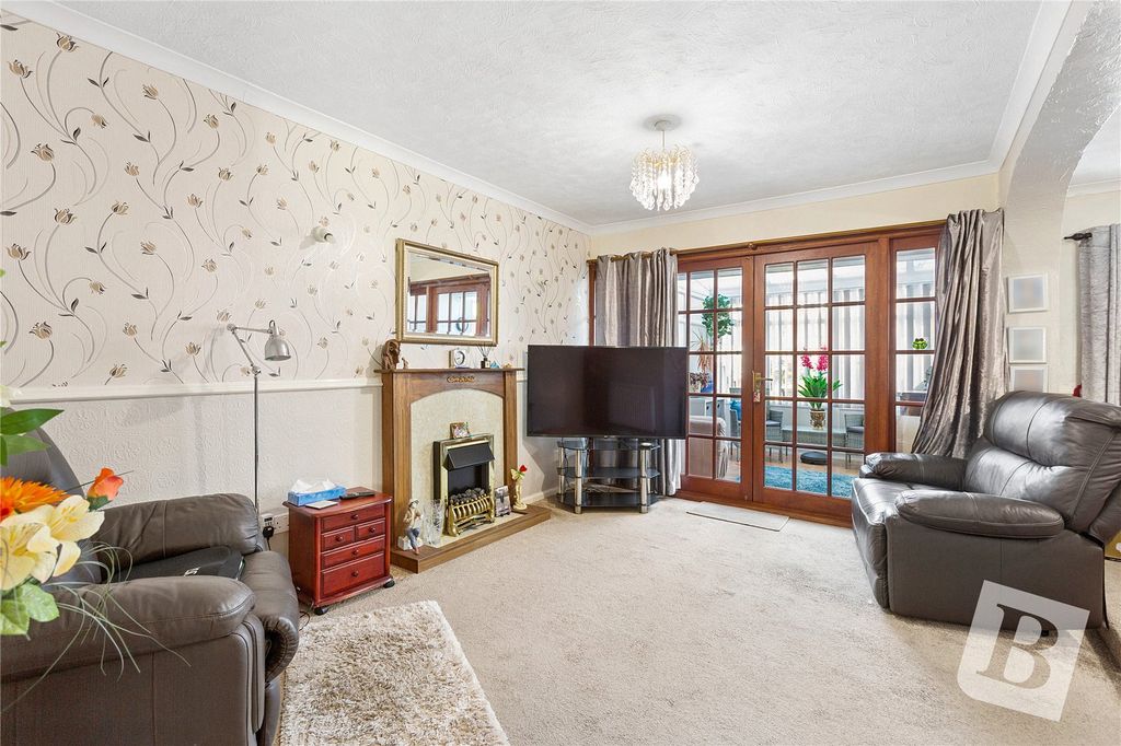 Property photo 3 of 14 Living Room