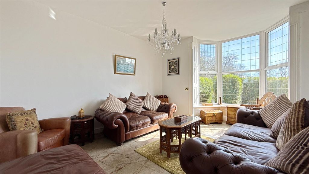 Property photo 3 of 13 d690429669d0349F83803F33d4293c5d7556ee20.Jpg